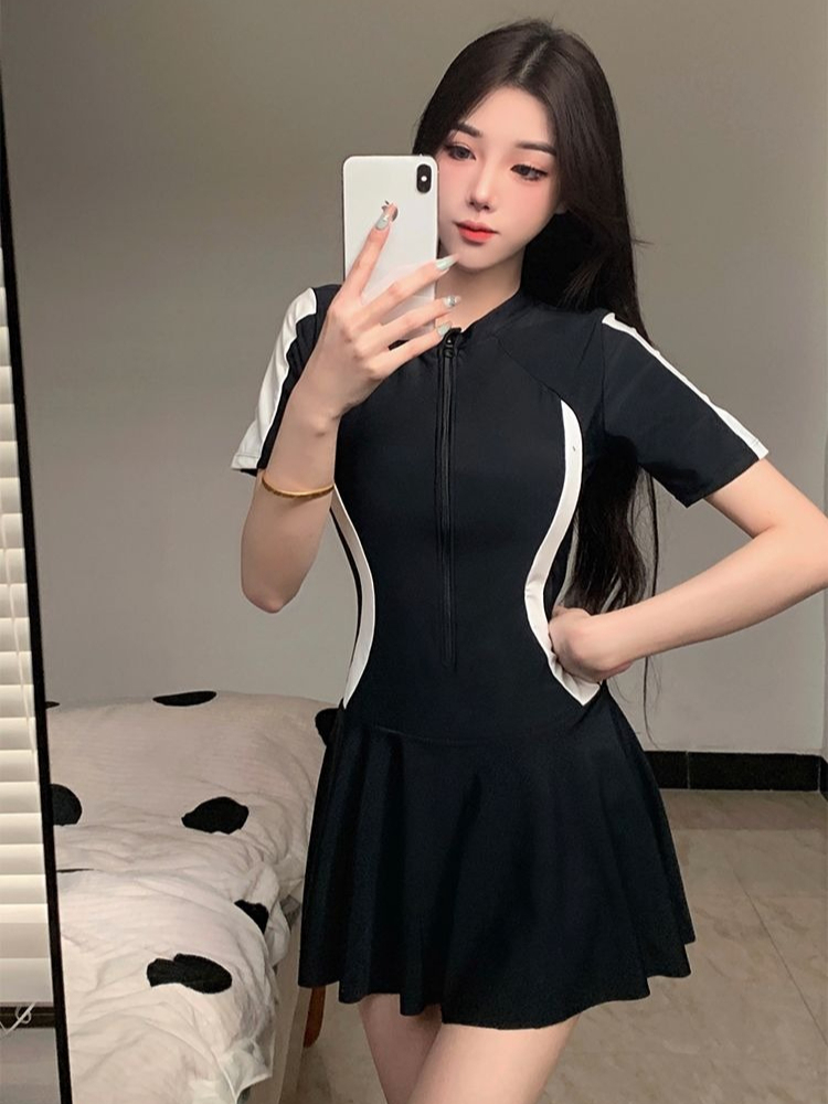 2026 New Women's Modest One Pi - Swimwear 评论和价格